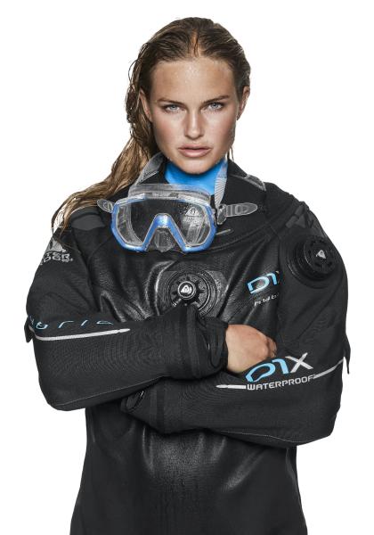 Waterproof D1X Hybrid Women